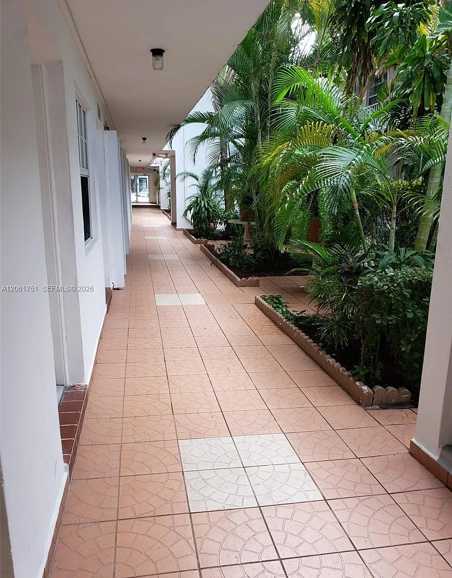 525 Meridian Condo — Photo 3