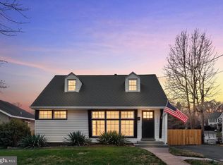 1925 Rollins Dr, Alexandria, VA 22307