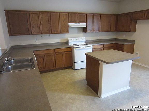 4th image of 8750 Sunny Oaks