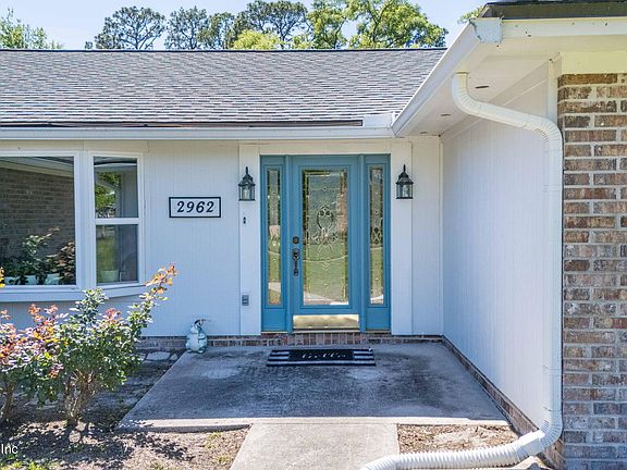 2nd image of 2962 SHOREWARD Avenue