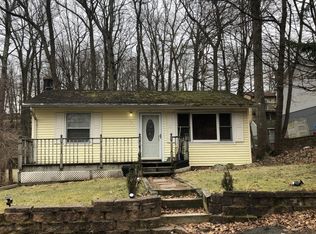39 Adelphi Trl, Hopatcong, NJ 07843