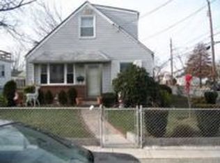 148 Carroll Ave, Valley Stream, NY 11580