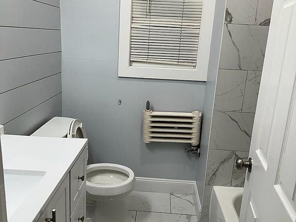 5th image of 146 Bentley Ave Floor 1