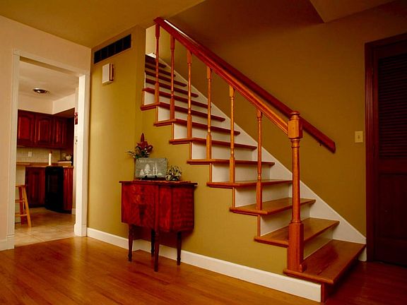 4106 N Wappel Dr, Columbia, MO Oak Stair