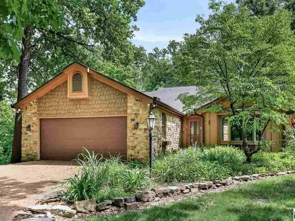 93 Forest Glen Ct, Terre Haute, IN 47802