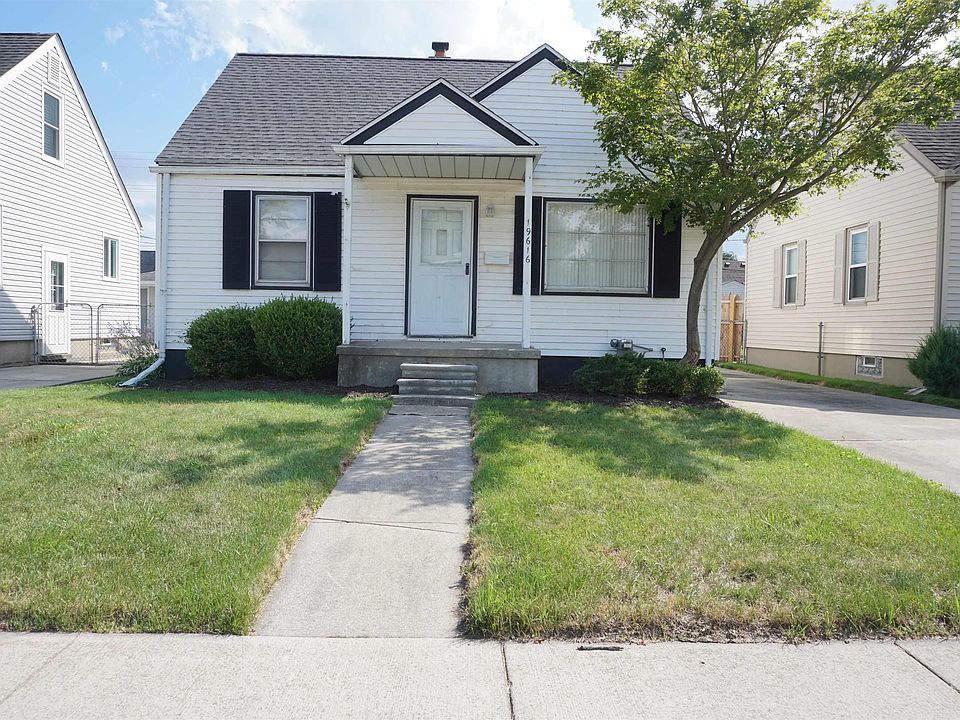 1st image of 19616 Rosedale St