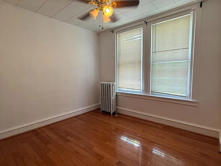 300 Devereaux Ave — Photo 14