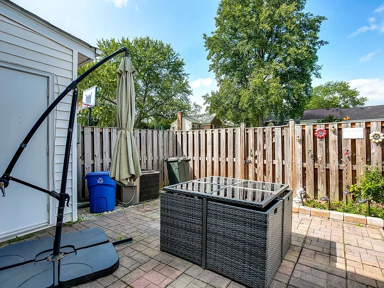 546 Azalea Dr — Photo 19