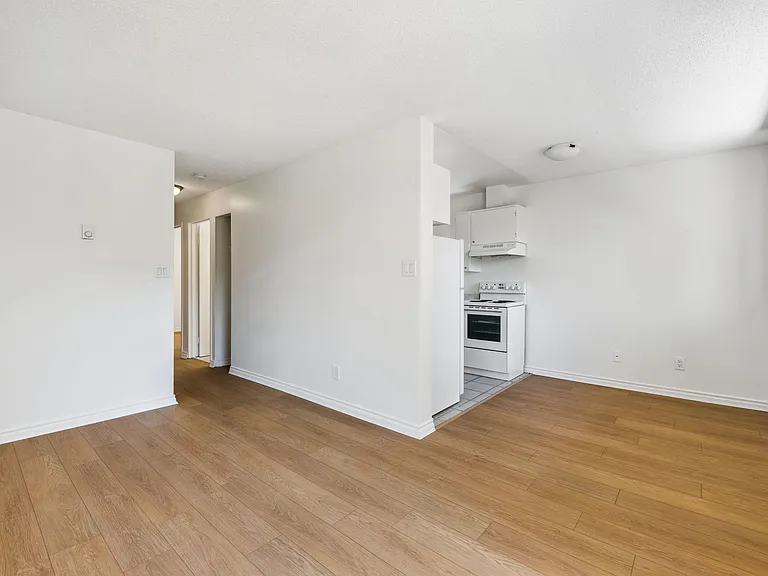 1045 Haro St — Photo 23