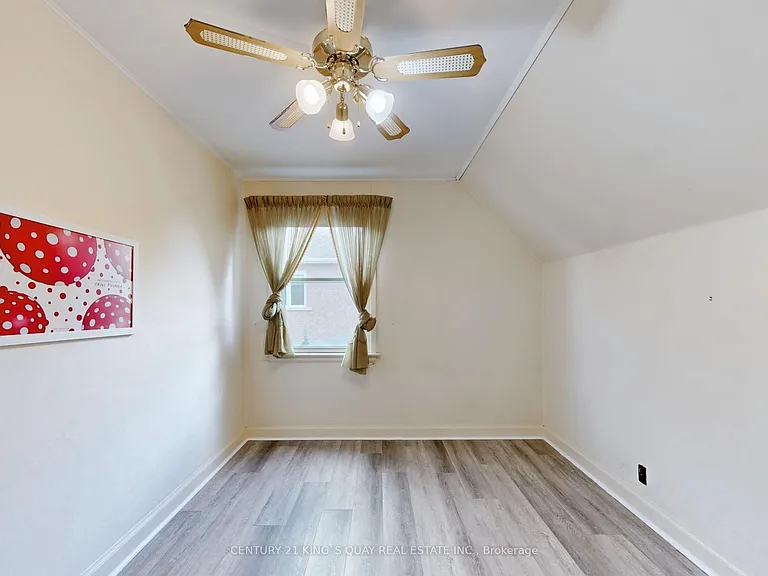 60 Northwood Dr — Photo 18