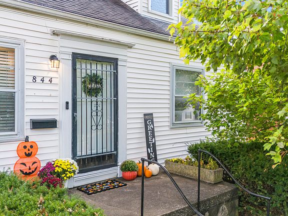 2nd image of 844 Marcellus Dr