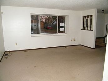 3rd image of 5750 Beech Dr