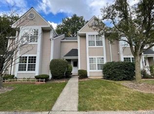 61 Creekside Cir, Spring Valley, NY 10977