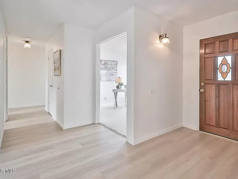 3245 W Felton St — Photo 2