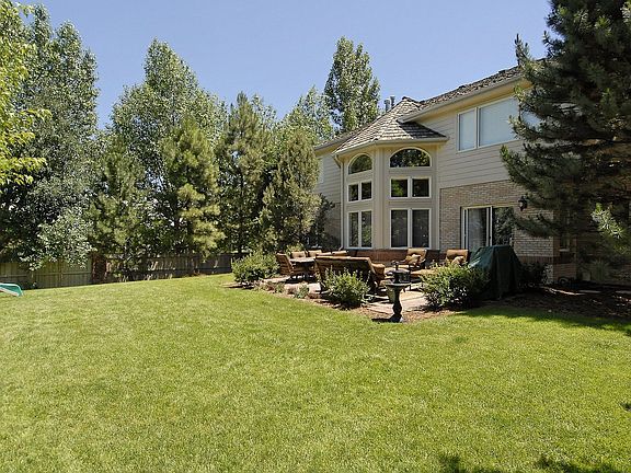 Mature Trees and Landscaping