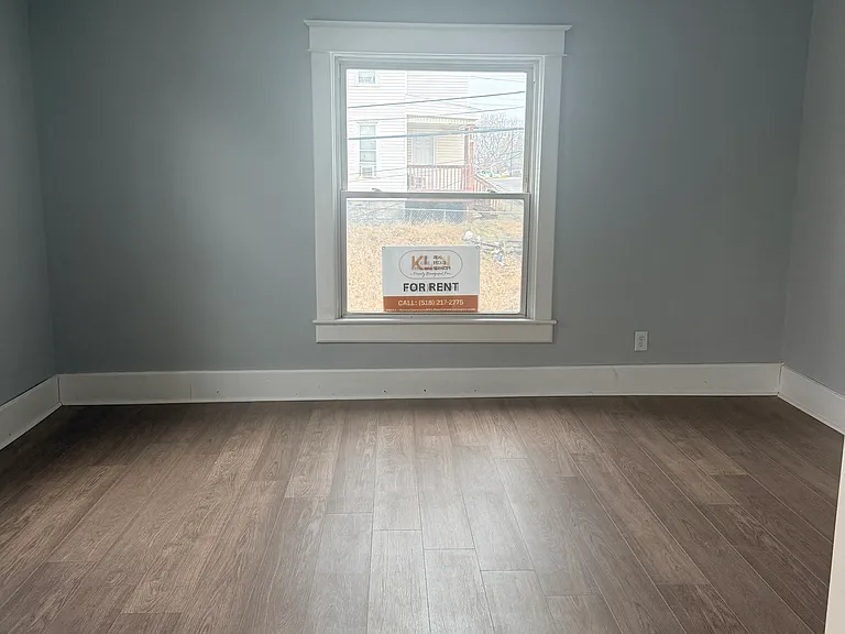 49 Elizabeth St #2 — Photo 17