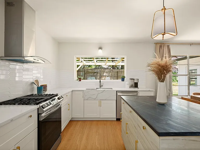 10201 Parkfield Dr — Photo 15