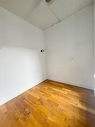 Rented by MADEHOME