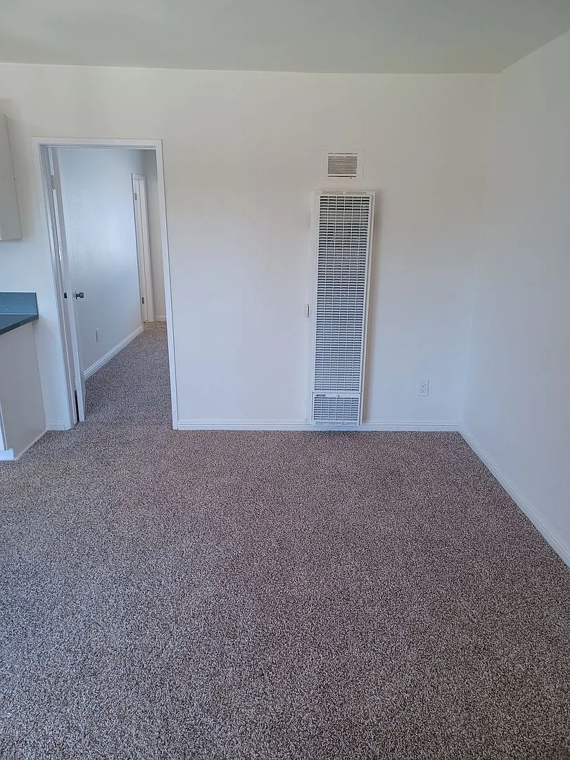 12511 Morningside Ave — Photo 2