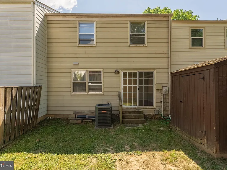 3048 Silent Valley Dr — Photo 33