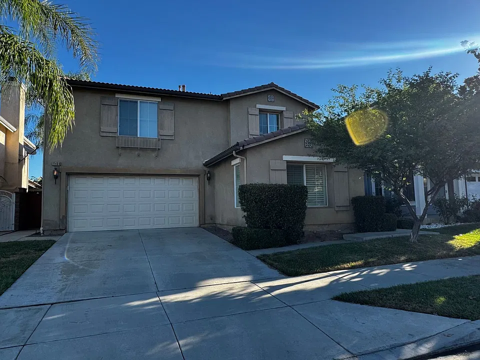11408 Magnolia St