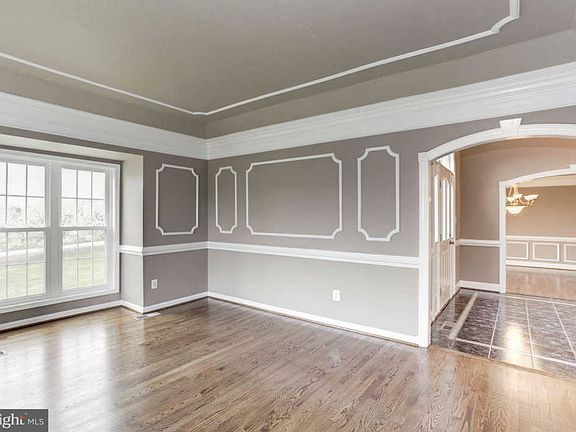 3rd image of 9800 Montyville Dr