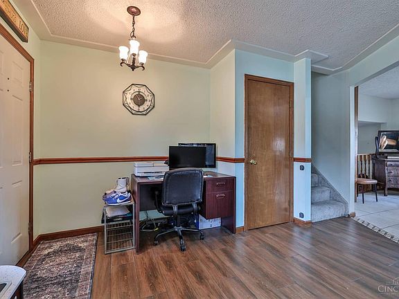 4th image of 4058 Schroeder Dr
