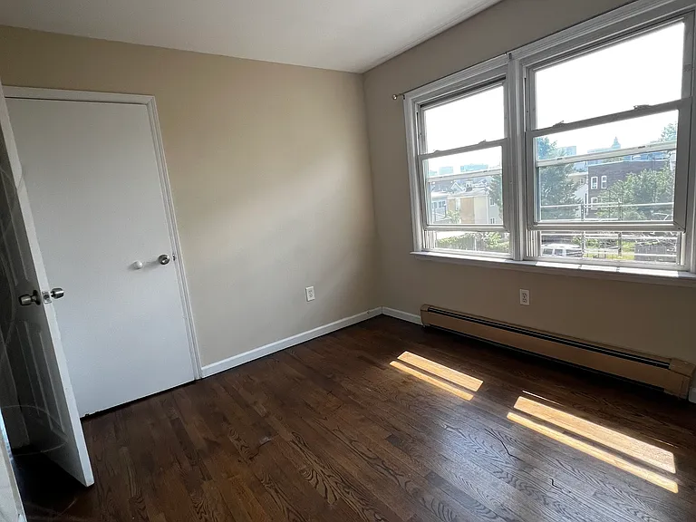321 Central Ave — Photo 9