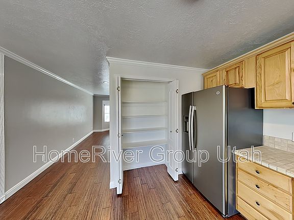 3rd image of 7957 S Shayla Dr