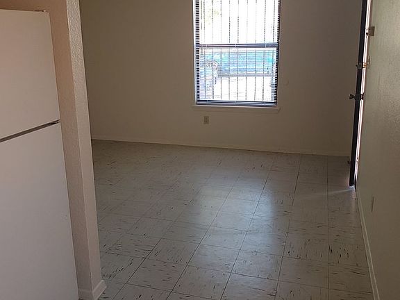 4th image of 1102 Van Patten Ave Unit 4
