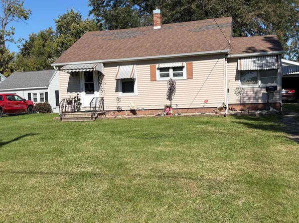 1191 E Elm St, Canton, IL 61520