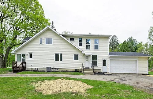 2427 E Mount Hope Ave Photo 1