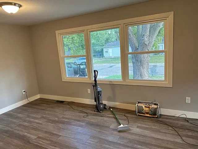 2 bed, 869 sqft, $1,595 — Photo 3