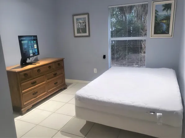 2925 Montclaire Ave, Fort Myers, FL