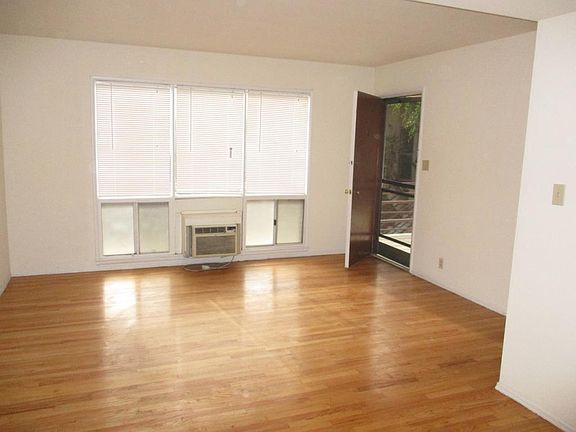 5th image of 677 S Marengo Ave APT 8