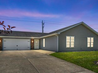 2610 White Hall Dr, Fort Wayne, IN