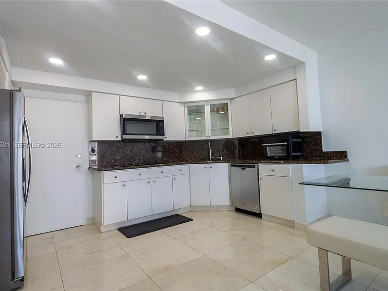 1408 Brickell Bay Dr #1002 — Photo 31