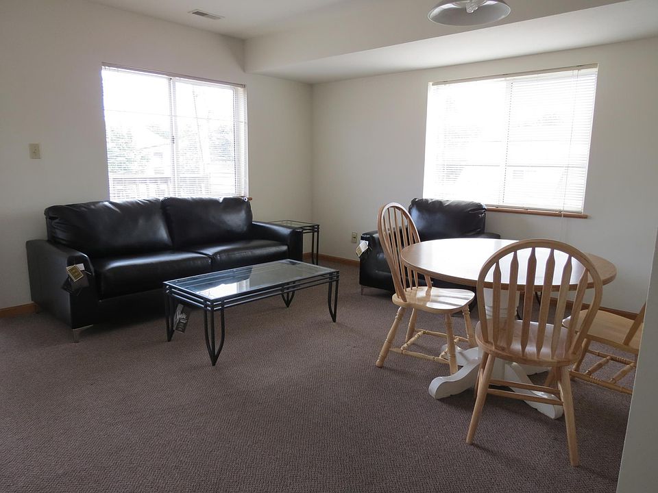 Living Room Unit 13