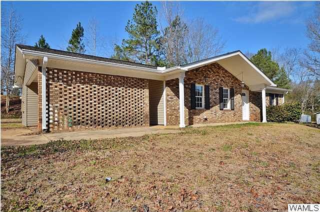 Completely remodeled and updated home in Huntington School zone. This 3 bedroom 1 bath home is locat