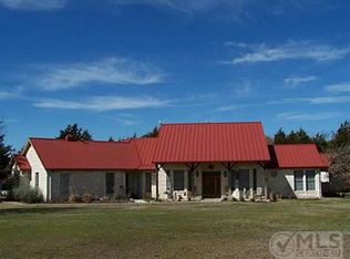 625 Center Hill Rd, Gainesville, TX 76240