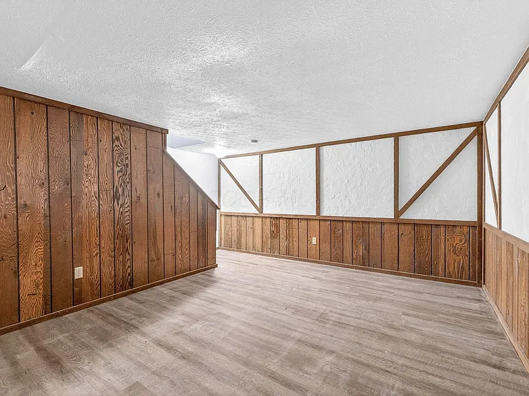 6477 Brookedge Ct — Photo 35