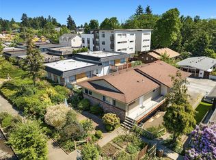 9534 Interlake Ave N, Seattle, WA 98103