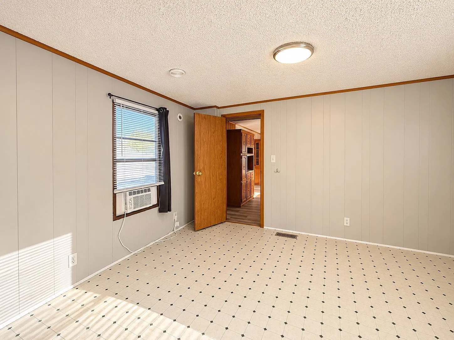 2 bed, 1.5 bath, 992 sqft, $880 — Photo 4