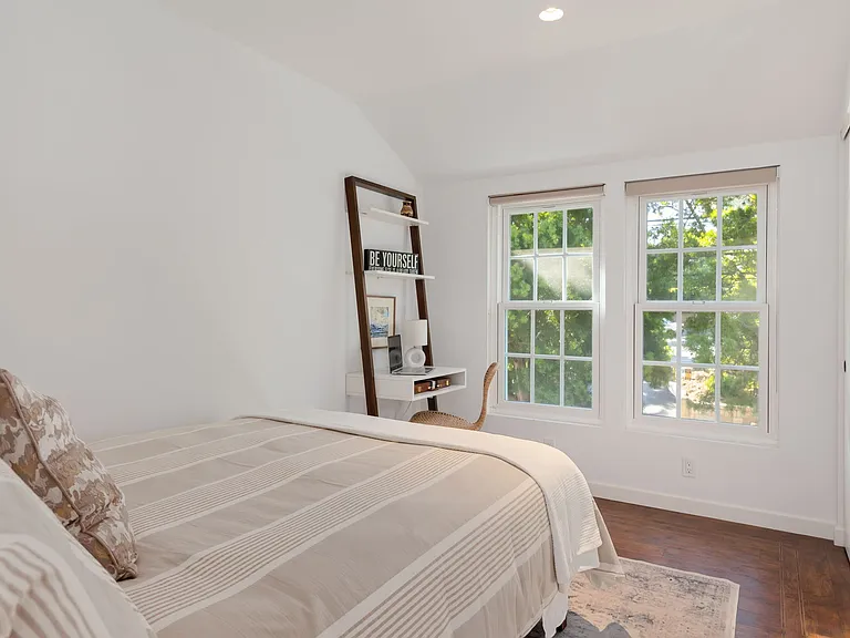 18 E Valerio St — Photo 17