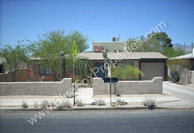 1st image of 3009 E Elm St #1