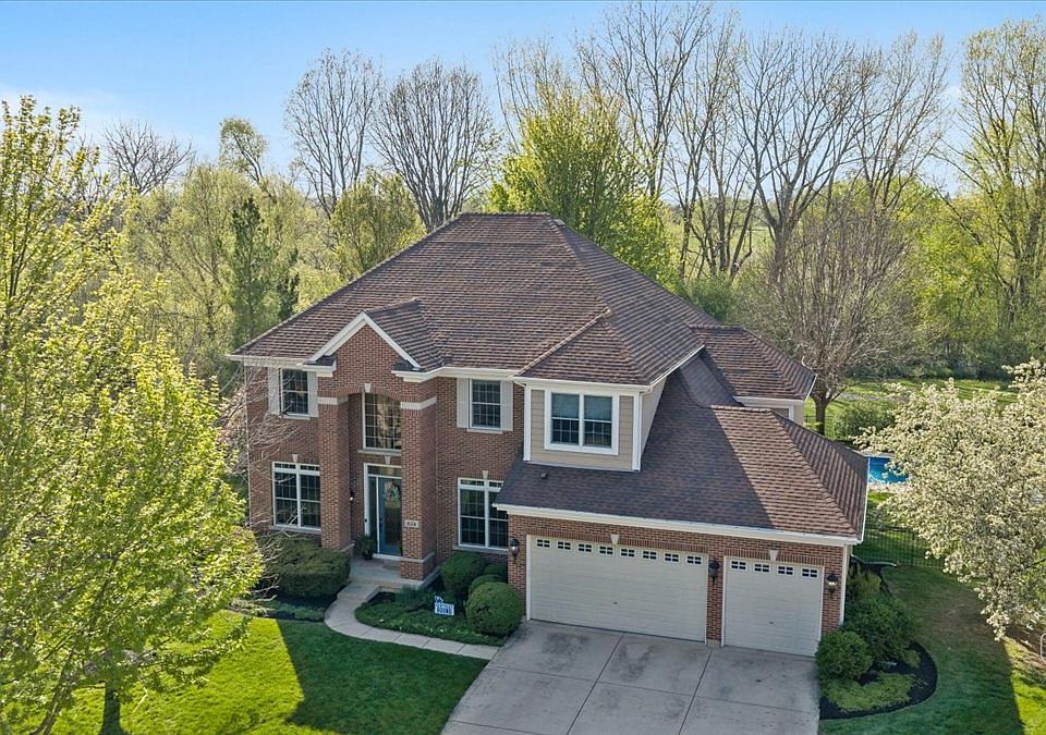 1st image of 858 Hathaway Ct