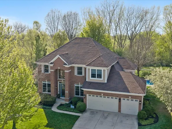 858 Hathaway Ct, North Aurora, IL 60542