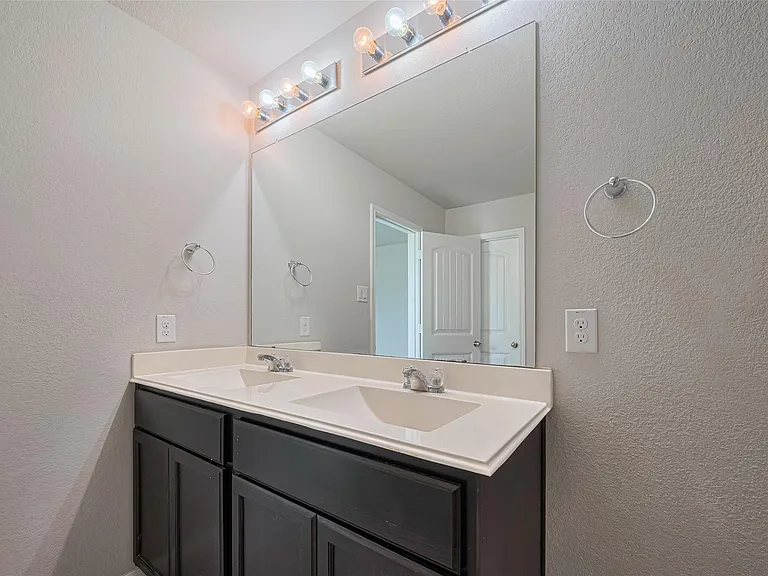 3010 Veeder Pass Ln — Photo 35
