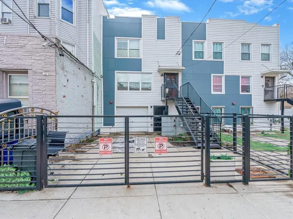 848 Blake Avenue image 1 of 7