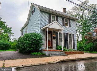 7 S Jackson St, Strasburg, PA 17579